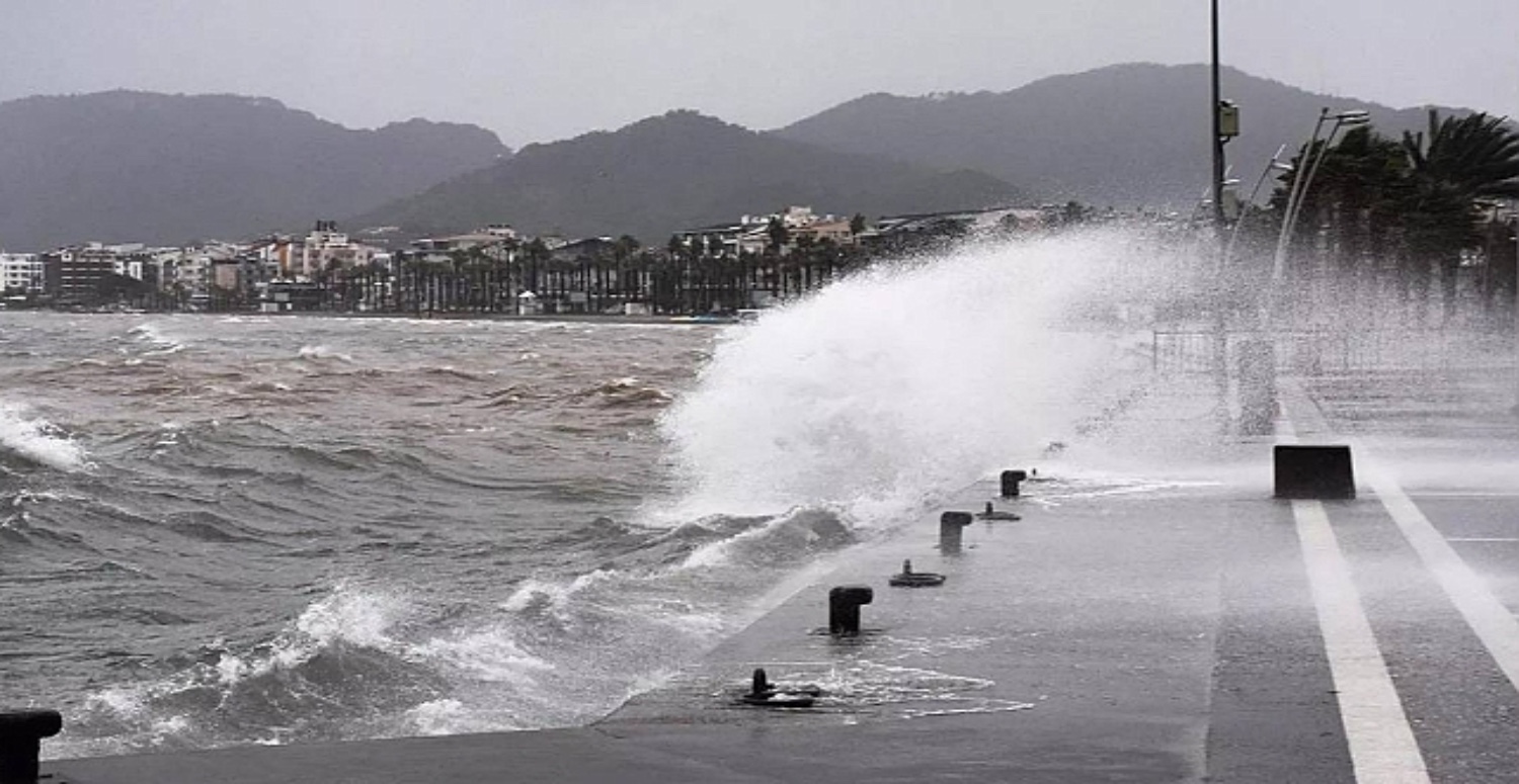 üyük fırtına uyarısı verildi! Doğu Karadeniz evden sakın çıkmasın