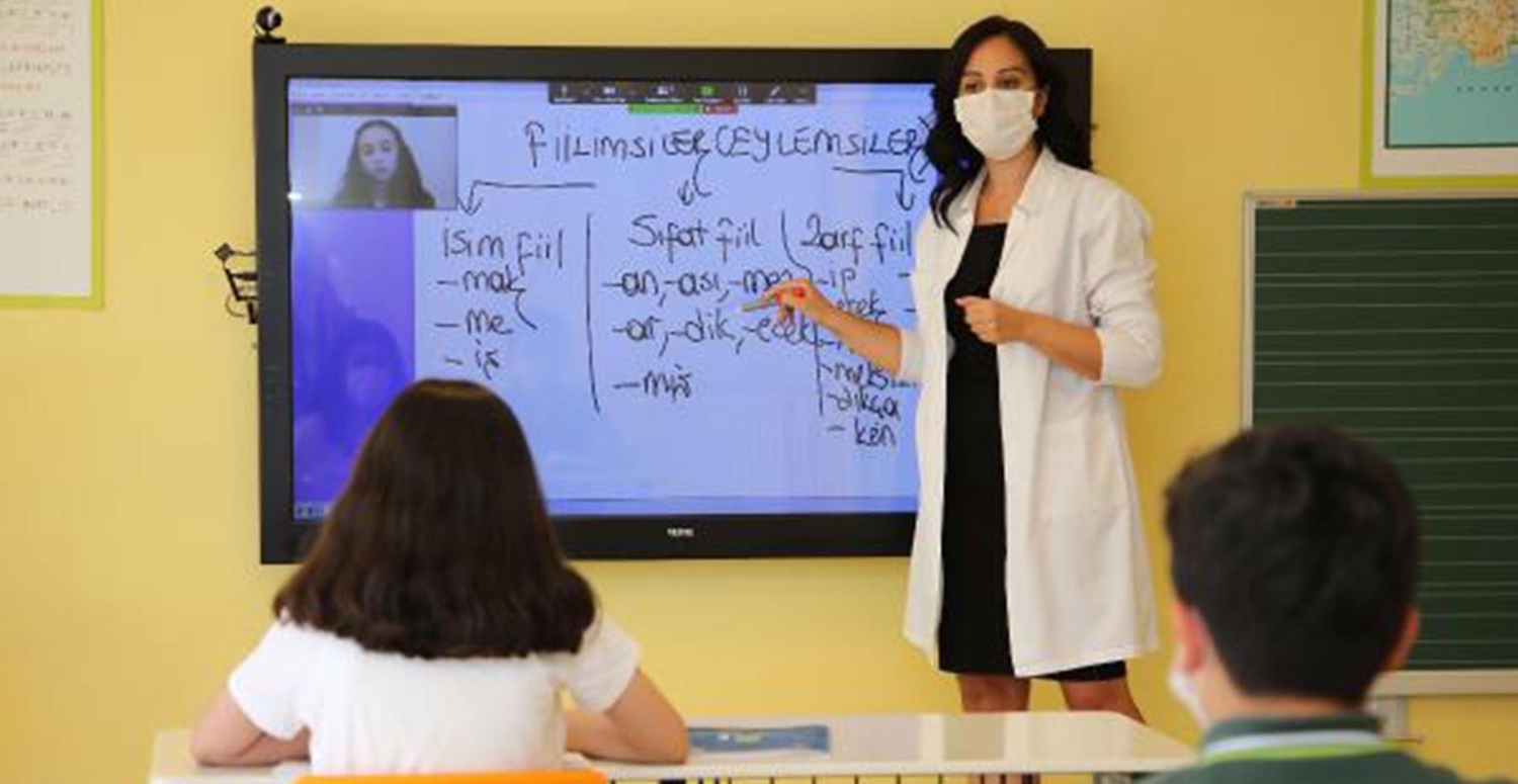 Uzman öğretmenliklerle ilgili haber bekleyenlere müjde! Yüzler bu haberden sonra kesin gülecek