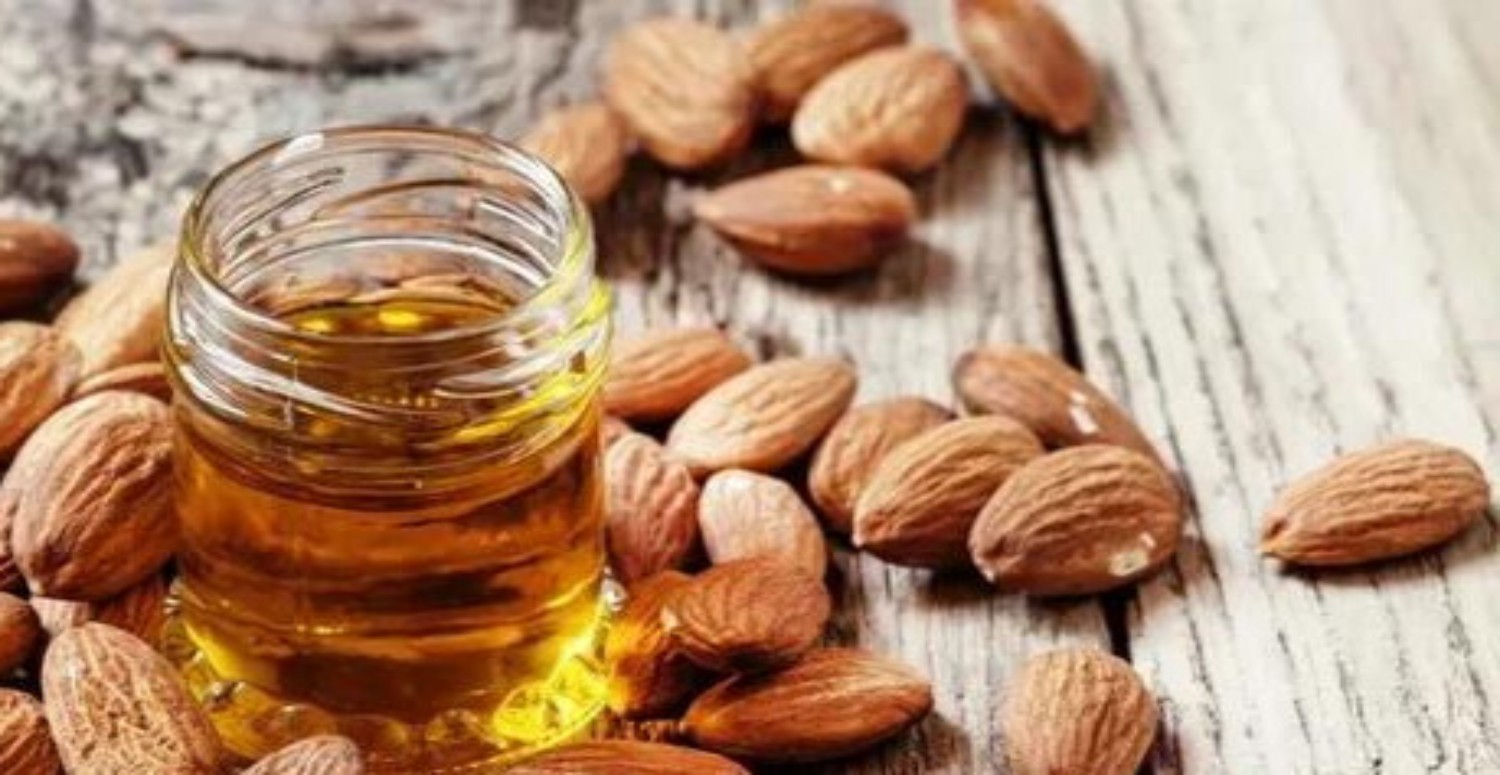 göz altına badem yağı