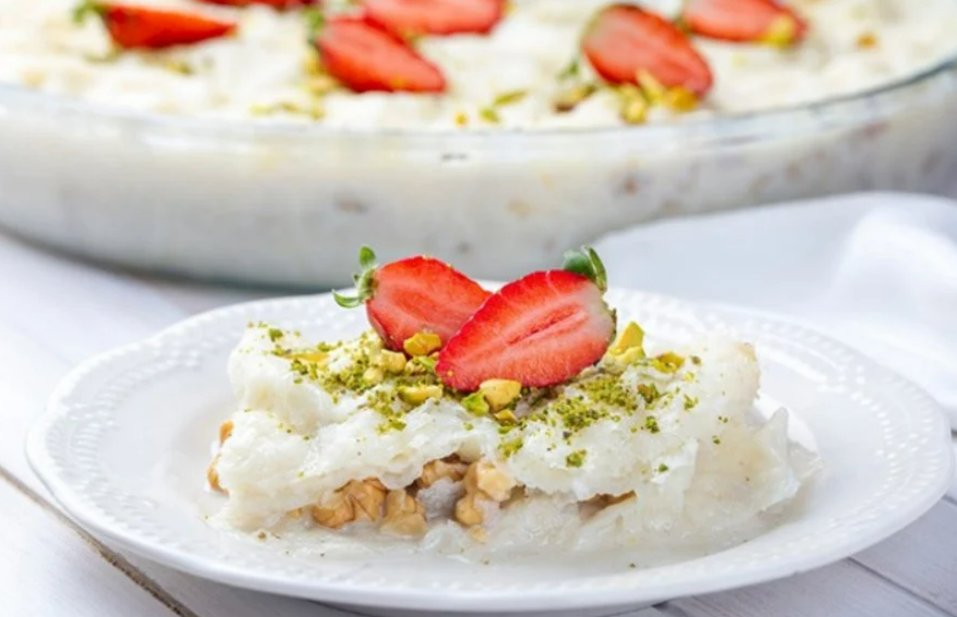 Ramazan’a özel Beyaz Çikolatalı Güllaç nasıl yapılır? Ramazan sofralarınızı renklendirin!