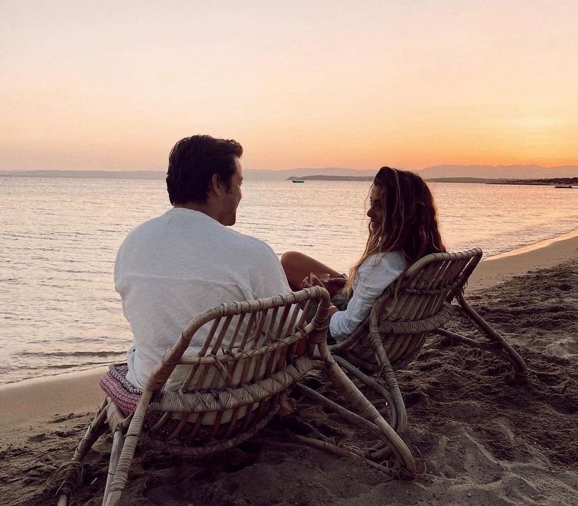 Tolga Sarıtaş ve Zeynep Mayruk bugün Çeşme'de nişanlanacak!