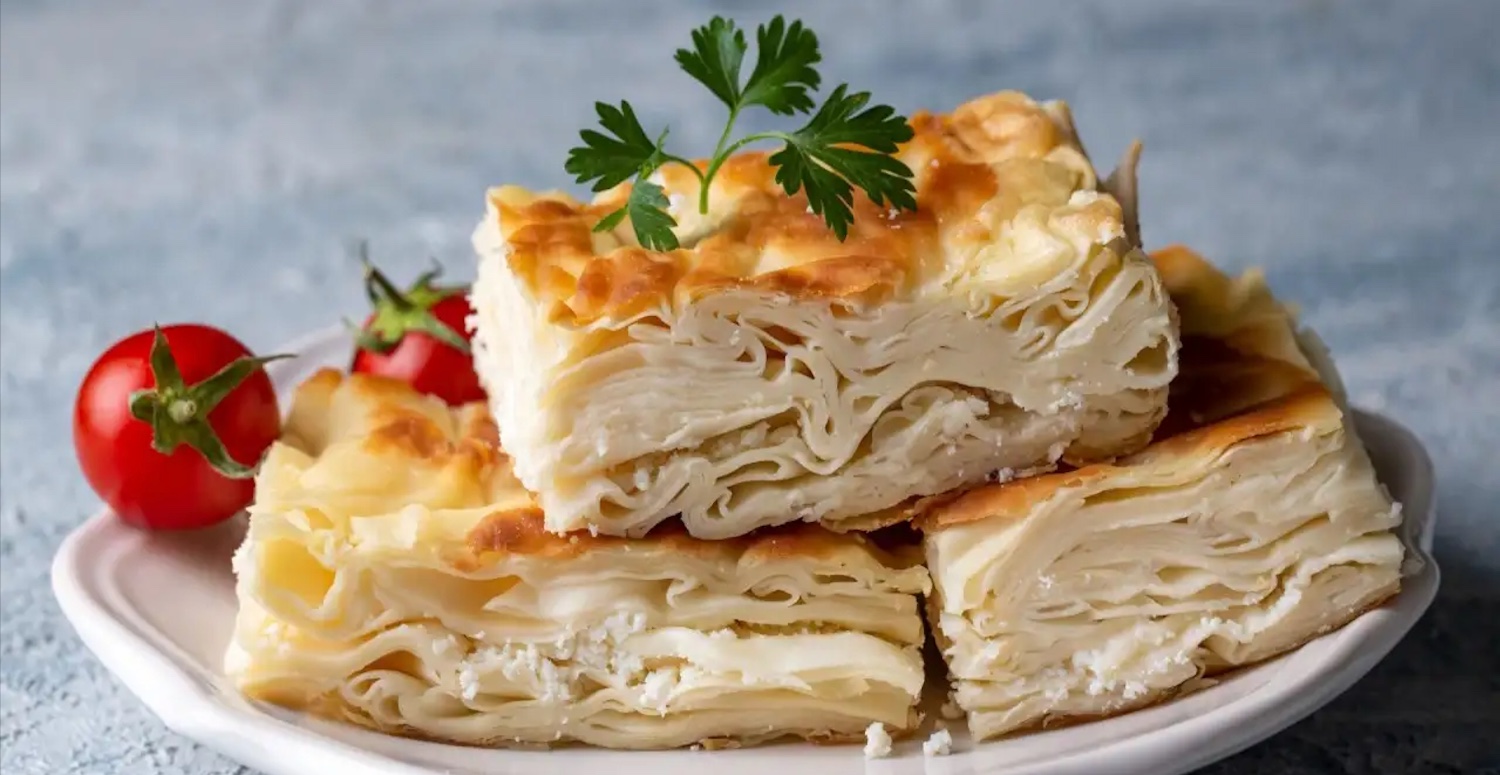 LAZANYA YAPRAKLARINDAN SU BÖREĞİ