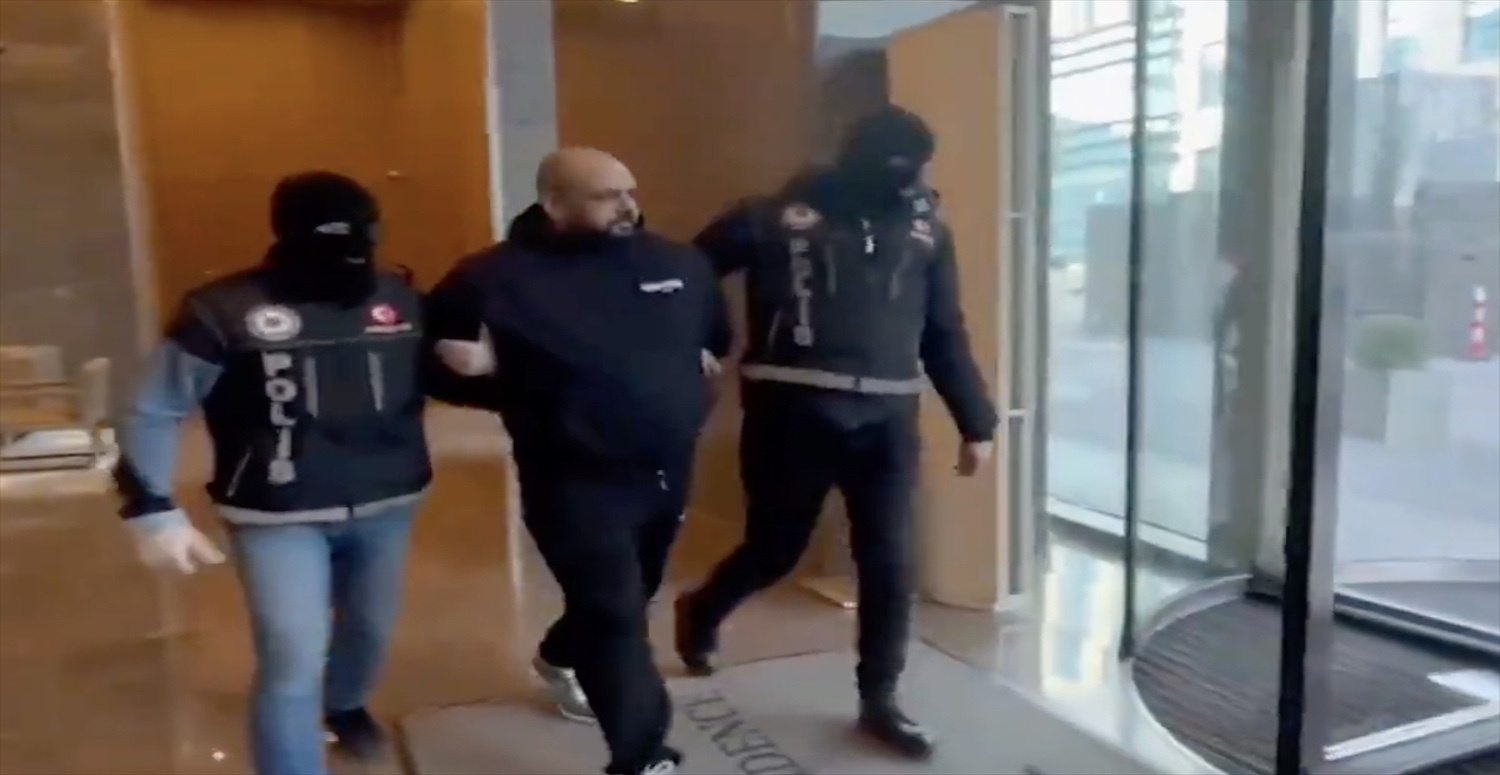 SON DAKİKA: Kırmızı bültenle aranan Rawi Ali Quershi yakalandı!