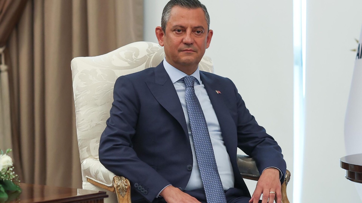 özgür özel