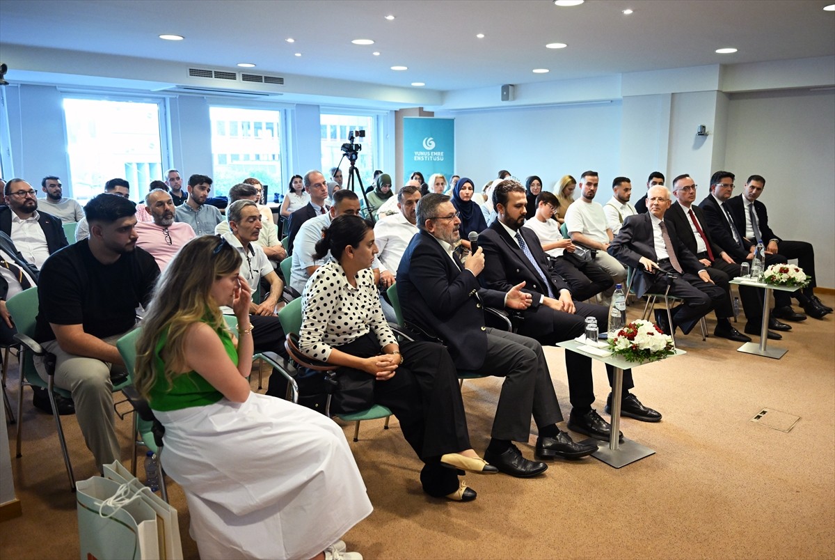 15 Temmuz Derneği, Yunus Emre Enstitüsü'nün (YEE) Belçika'nın başkenti Brüksel'deki ofisinde 15...