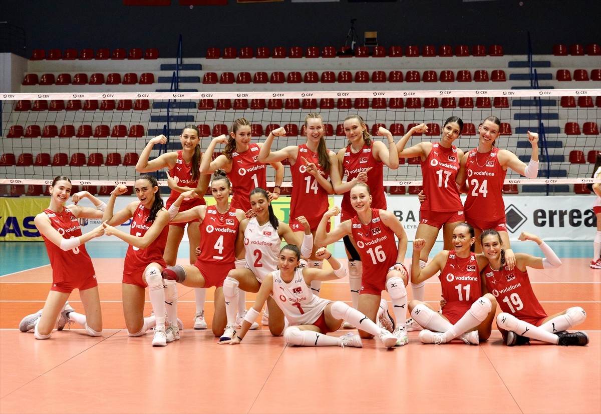 20 Yaş Altı Kadın Milli Voleybol Takımı, Arnavutluk'ta düzenlenen Balkan Şampiyonası'nın beşinci...