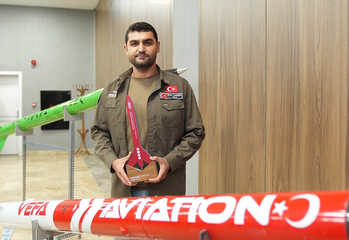 ABD'de düzenlenen dünyanın en büyük roket mühendisliği yarışması "Spaceport America Cup'24"te...