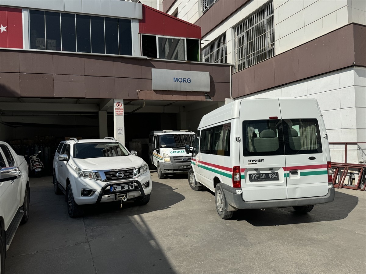 Adıyaman'da, Atatürk Barajı Gölü'nün kıyısında bir erkek cesedi bulundu. Kimliği henüz...