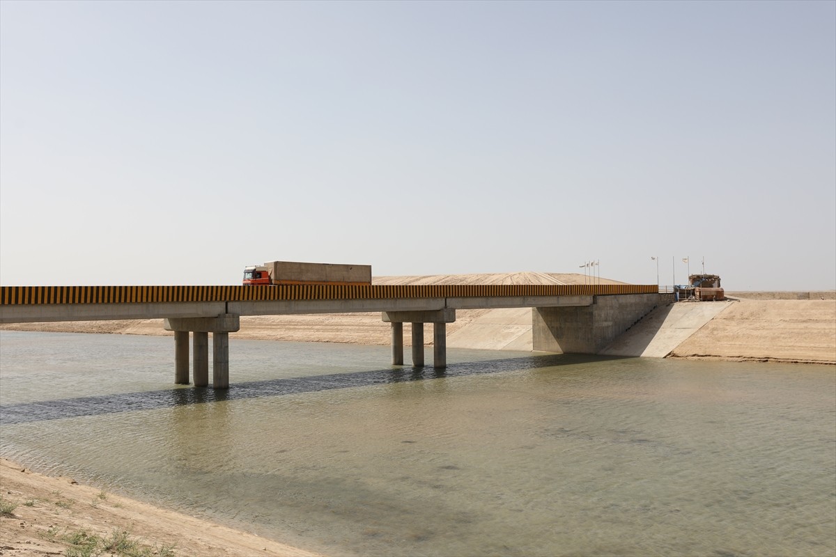 Afganistan'ın kuzeyine su getirilerek geniş çorak alanları tarım arazisine dönüştürme hedefiyle...