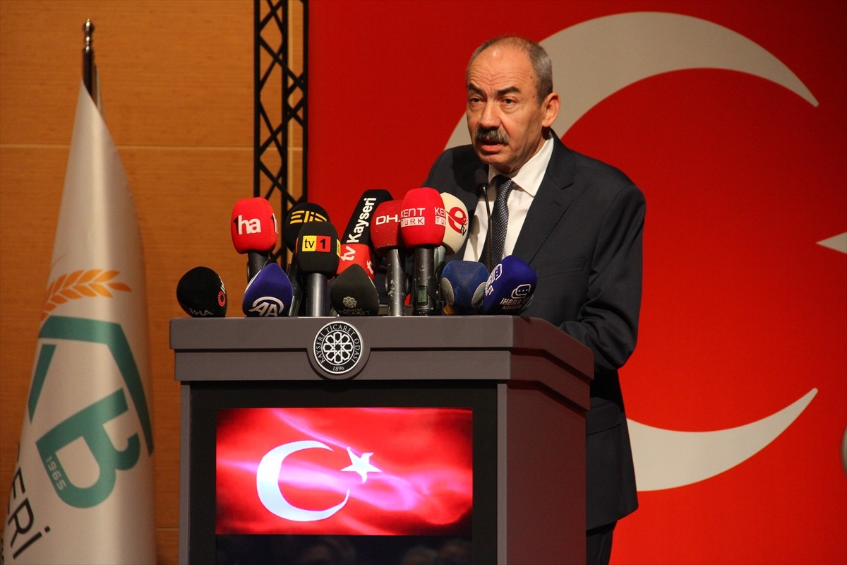 AK Parti Genel Başkanvekili Mustafa Elitaş, Kayseri Ticaret Odası (KTO) Konferans Salonunda...