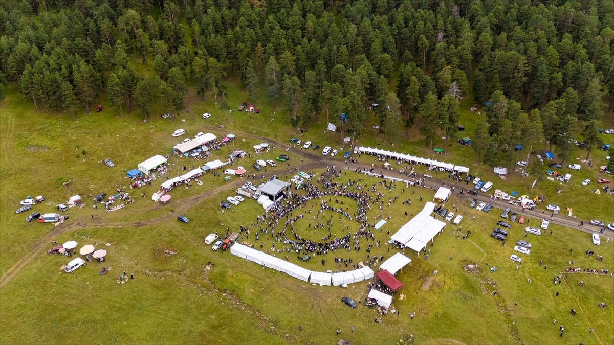 Ardahan'ın Göle ilçesinde üretilen kaşarın tanıtılması ve tanınırlığının artırılması amacıyla...