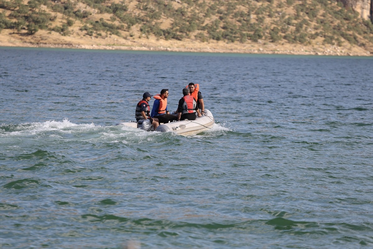 Bunaltıcı sıcakların yaşandığı yaz aylarında sulama kanalları, nehirler ve göletlerde yaşanan...