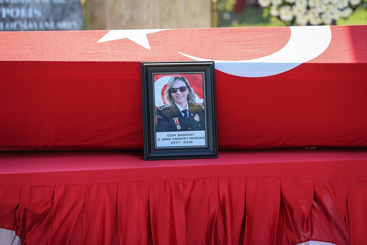 Bursa'da kanser tedavisi gördüğü sırada 47 yaşında vefat eden İl Emniyet Müdür Yardımcısı Özay...