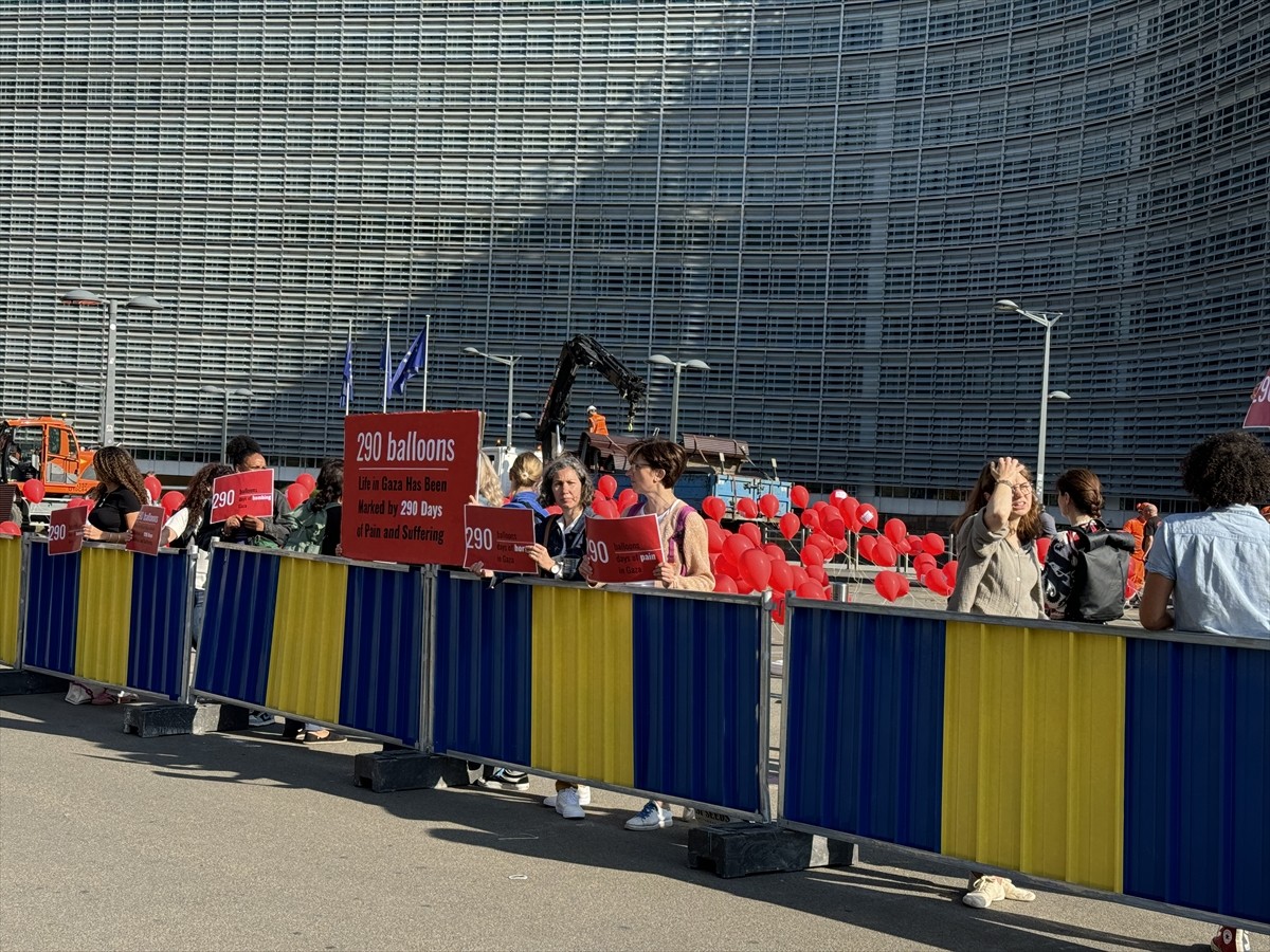 Çeşitli sivil toplum kuruluşları (STK), Brüksel'de Avrupa Birliği (AB) Dışişleri Bakanları...