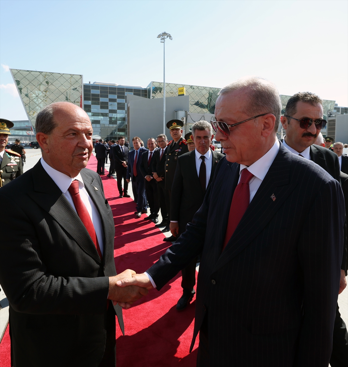 Cumhurbaşkanı Recep Tayyip Erdoğan (solda), 20 Temmuz Barış ve Özgürlük Bayramı törenlerinin...