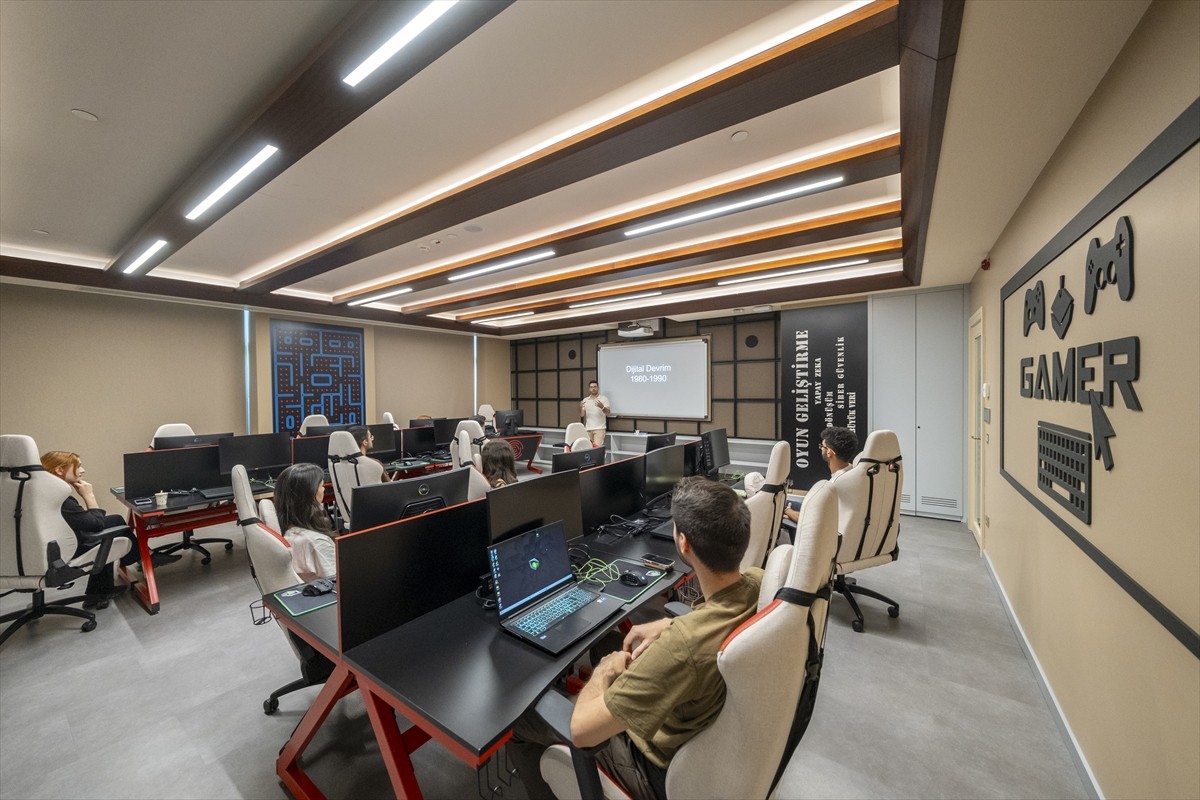 Cumhurbaşkanlığı Dijital Dönüşüm Ofisi koordinasyonunda Cumhurbaşkanlığı Millet Kütüphanesi'nde...