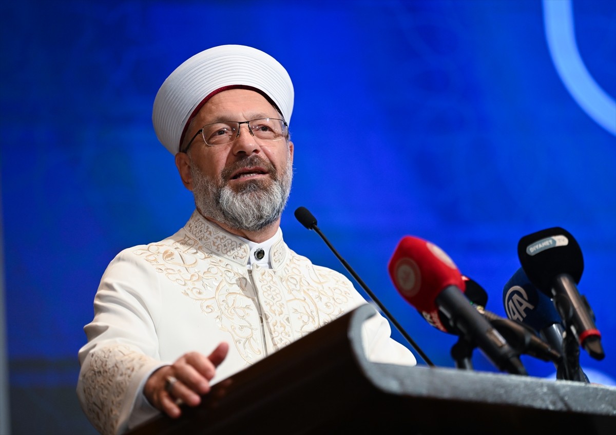 Diyanet İşleri Başkanlığı ile Türkiye Diyanet Vakfı (TDV) işbirliğinde düzenlenen "Yazımda...