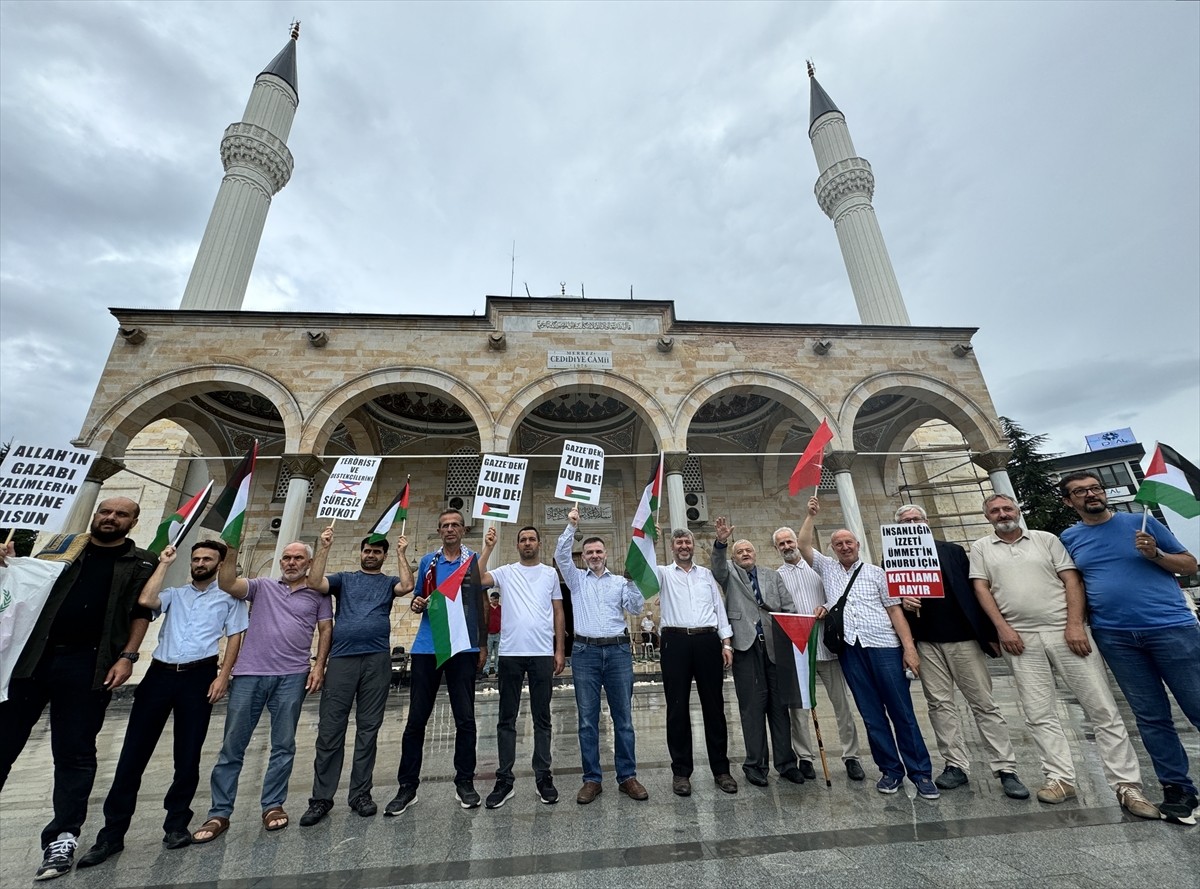 Düzce'de İsrail Başbakanı Binyamin Netanyahu'nun ABD Kongresi'ndeki konuşmasına tepki gösterildi....