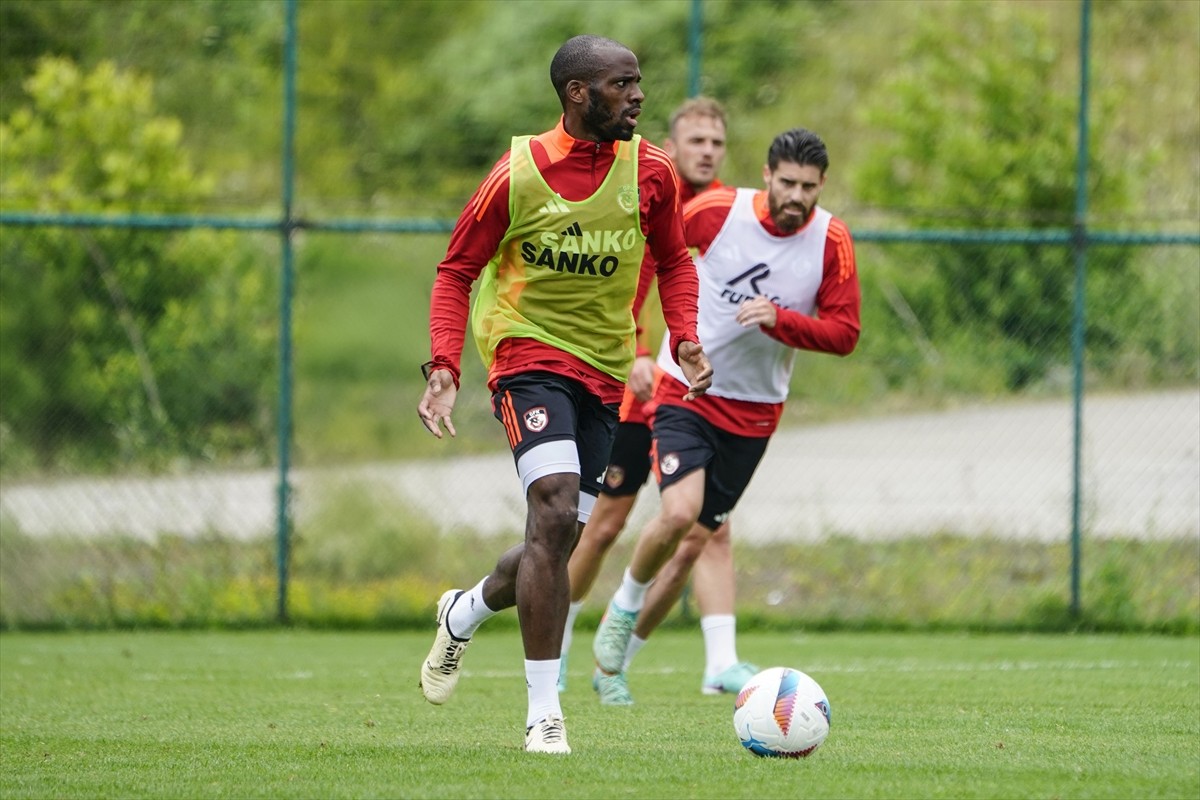 Düzce'de kamp yapan Trendyol Süper Lig ekibi Gaziantep FK, sezon hazırlıklarına yaptığı idmanla...