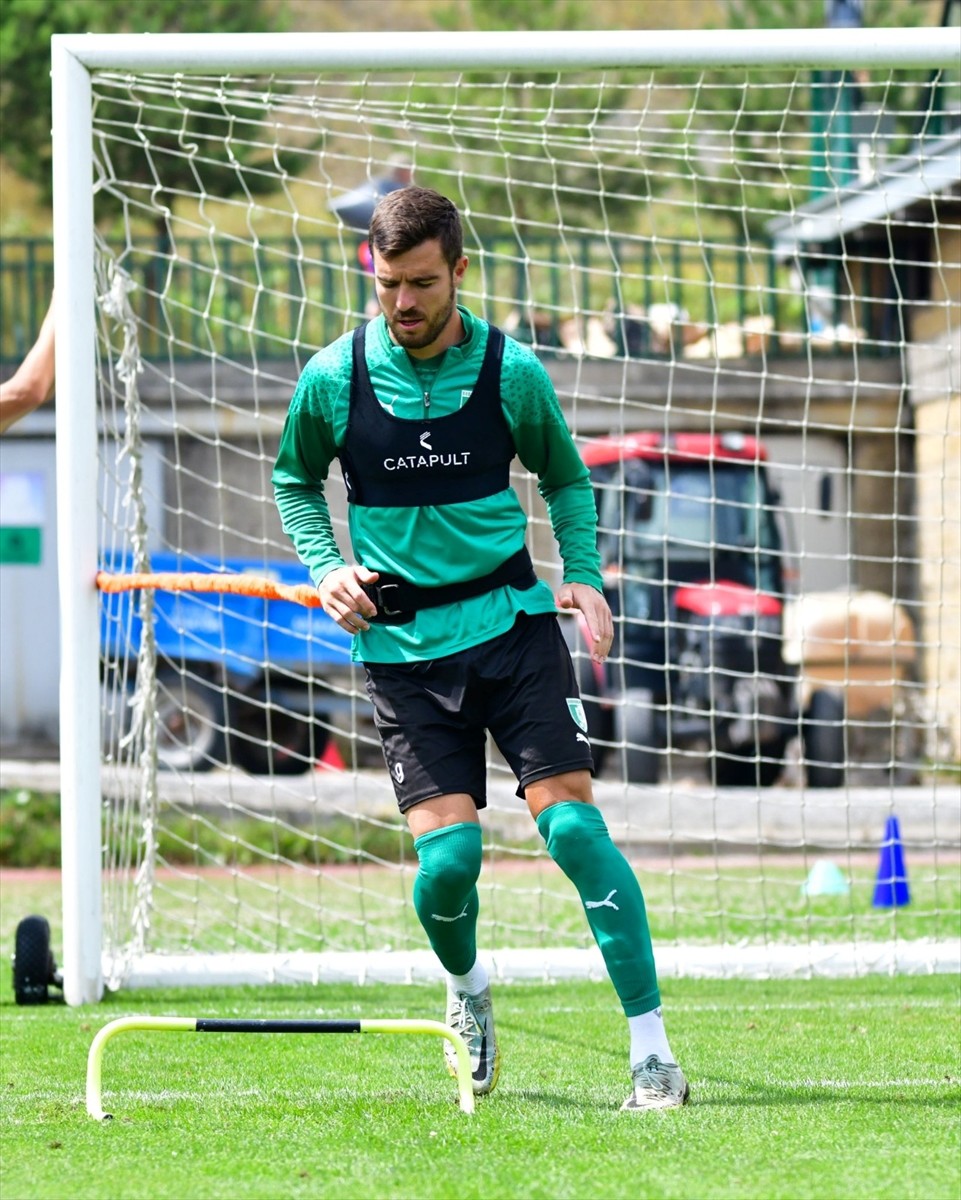 Düzce'de kampa giren Trendyol Süper Lig'in yeni ekiplerinden Sipay Bodrum FK, yeni sezon...