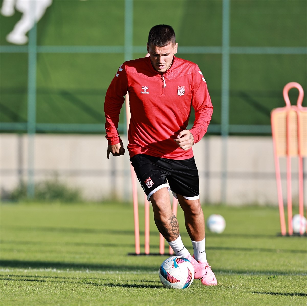 EMS Yapı Sivasspor, 2024-2025 sezonu hazırlıklarının ikinci etap çalışmalarını Erzurum'da teknik...