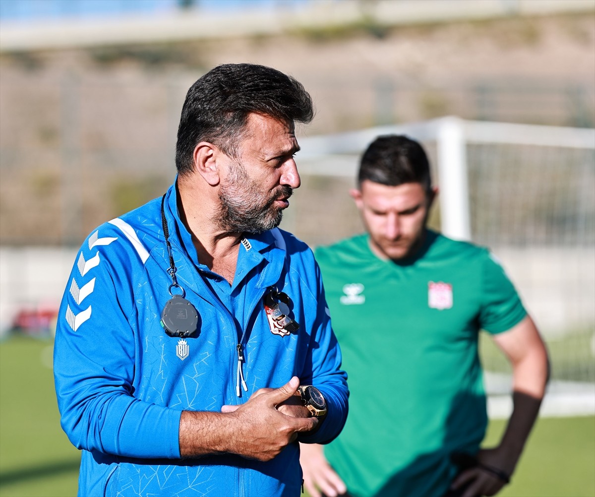 EMS Yapı Sivasspor, 2024-2025 sezonu hazırlıklarının ikinci etap çalışmalarını Erzurum'da teknik...