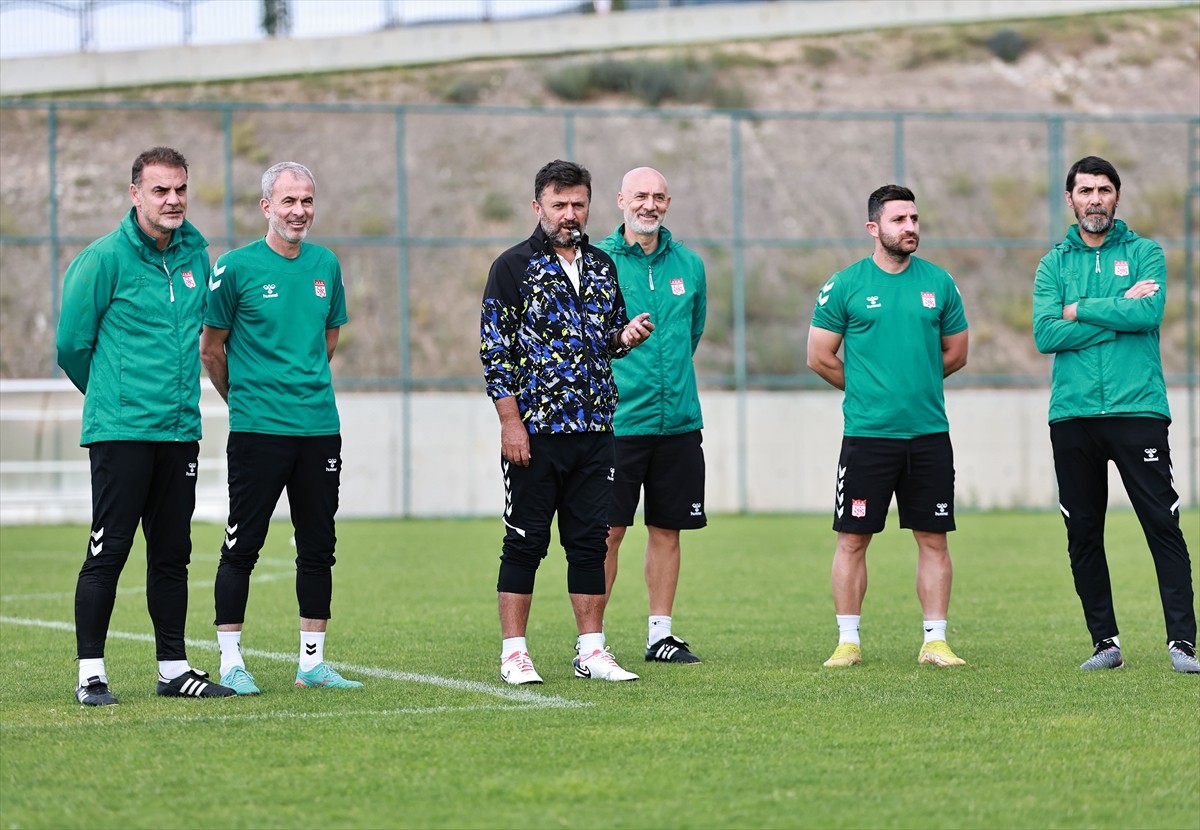 EMS Yapı Sivasspor, 2024-2025 sezonu hazırlıklarının ikinci etap çalışmalarını Erzurum'da teknik...