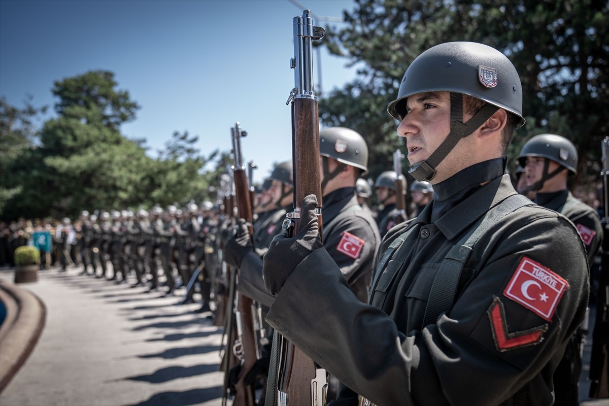 Erzurum Kongresi'nin 105. yıl dönümü dolayısıyla Havuzbaşı Kent Meydanı'nda kutlama töreni...