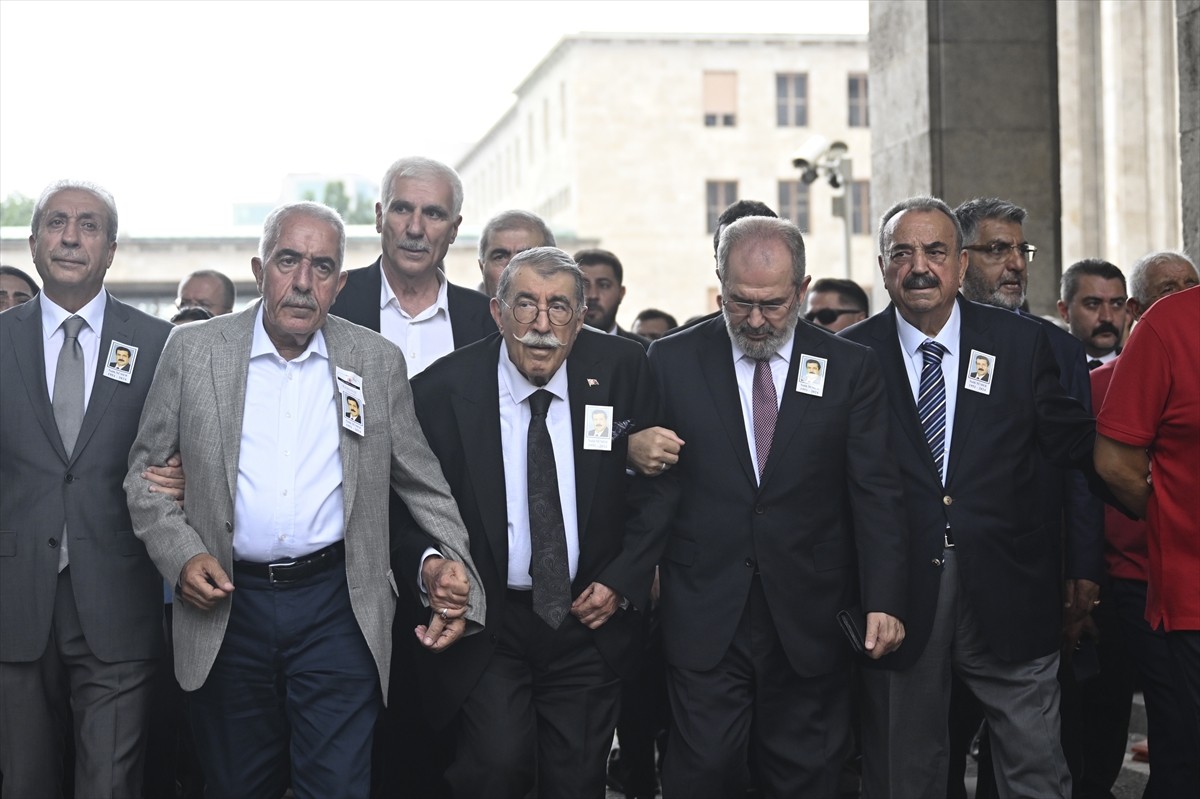 Eski Devlet Bakanı Salih Sümer için Meclis'te cenaze töreni düzenlendi. Ankara'da tedavi gördüğü...