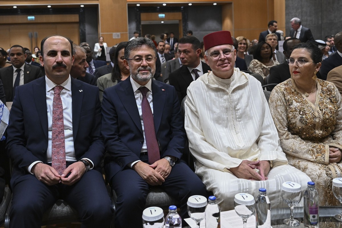 Fas'ın Ankara Büyükelçiliği tarafından "Kral 6. Muhammed'in tahta çıkışının 25. yıl dönümü"nü...