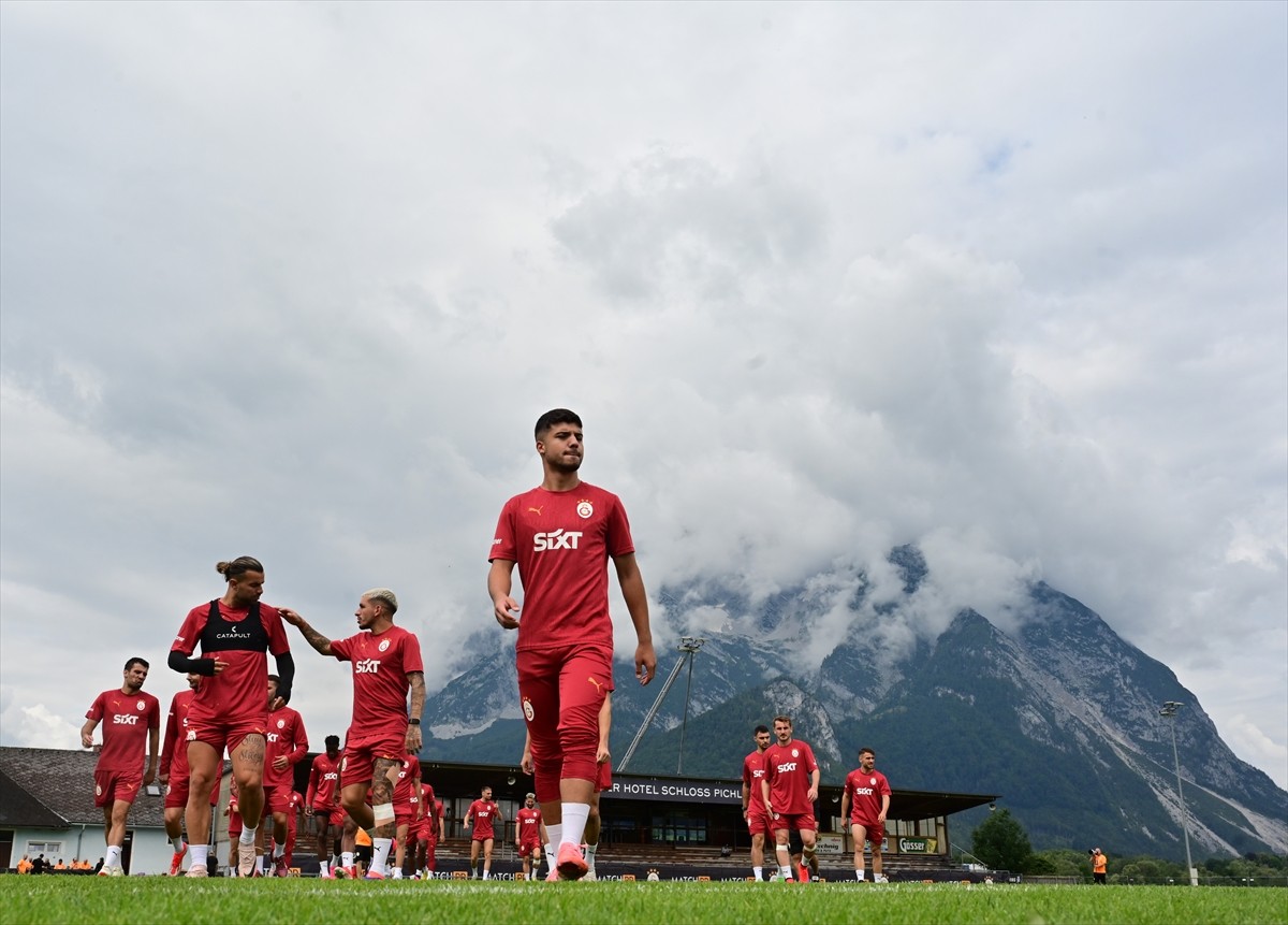 Galatasaray Futbol Takımı, yeni sezon hazırlıklarını Avusturya kampında sürdürdü. Steiermark...