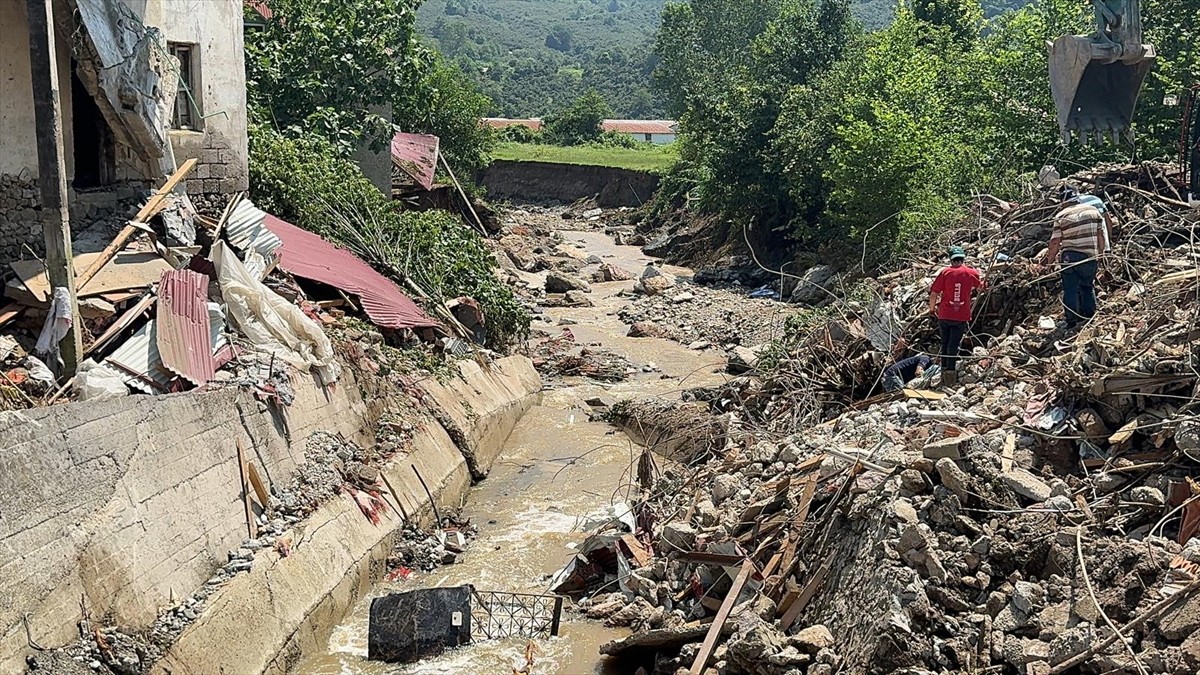 Giresun'da 19-20 Temmuz tarihlerinde meydana gelen sağanağın yol açtığı sel ve heyelanların...