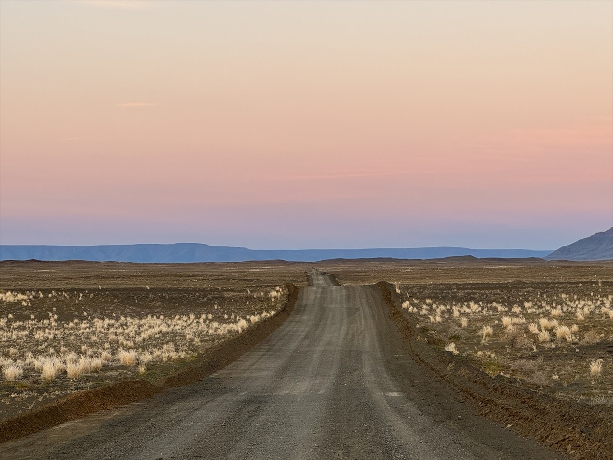 Güney Afrika Cumhuriyeti'nin güneybatısından başlayıp, Atlas Okyanusu sahilleri boyunca Namib...