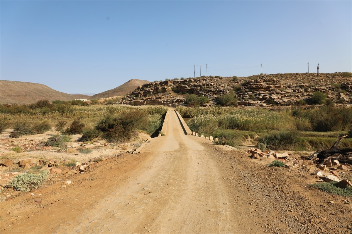 Güney Afrika Cumhuriyeti'nin güneybatısından başlayıp, Atlas Okyanusu sahilleri boyunca Namib...