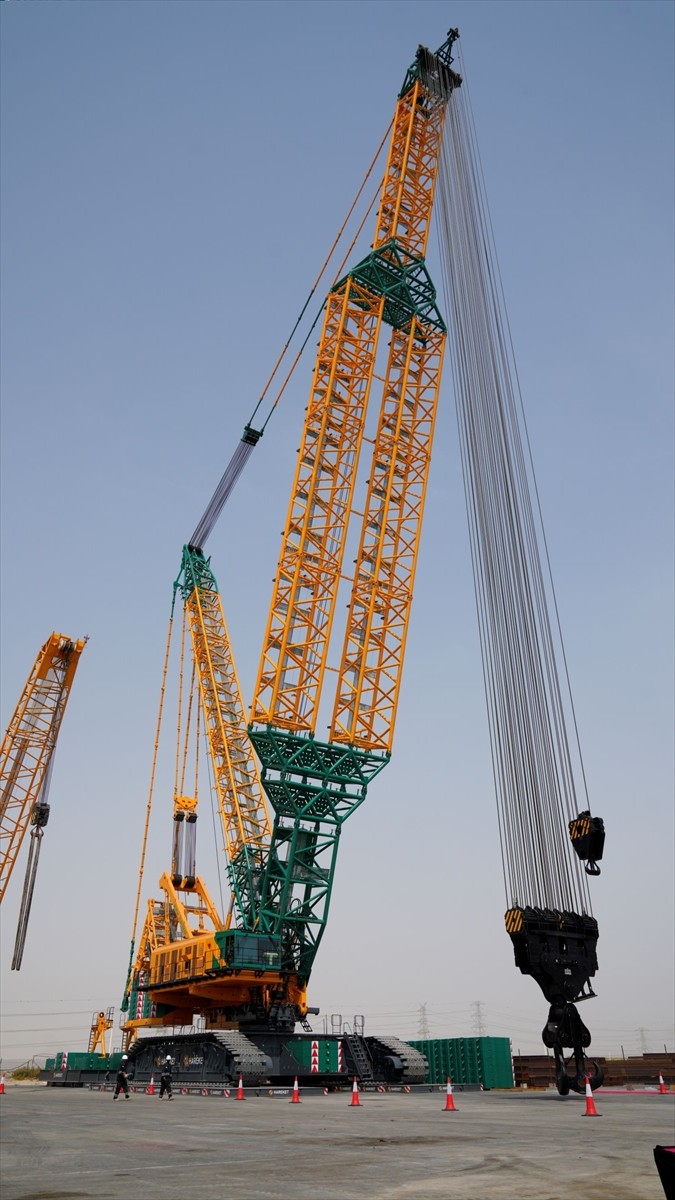 Hareket Proje Taşımacılığı ve Yük Mühendisliği AŞ, 2 bin 200 ton kapasiteli paletli vinç yatırımı...