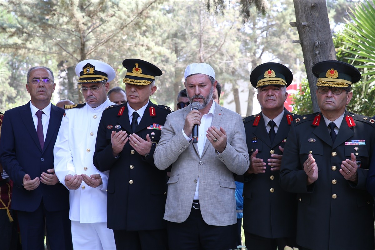 Hatay'ın ana vatana katılışının 85'nci yıl dönümü dolayısıyla tören düzenlendi. Antakya Cumhuriyet...