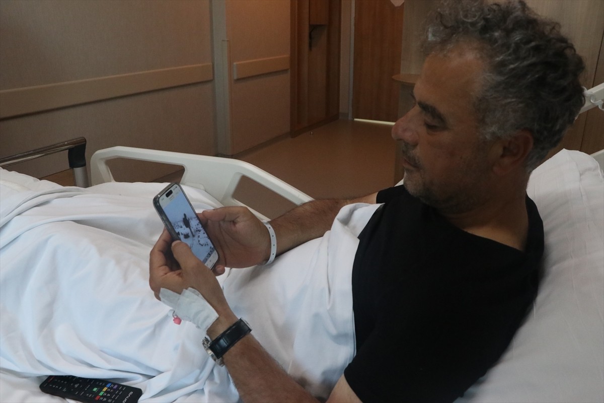 Hollanda'dan 2 çocuğuyla gelip grup halinde Ağrı Dağı'na tırmandıktan sonra 2 arkadaşını kaybeden...