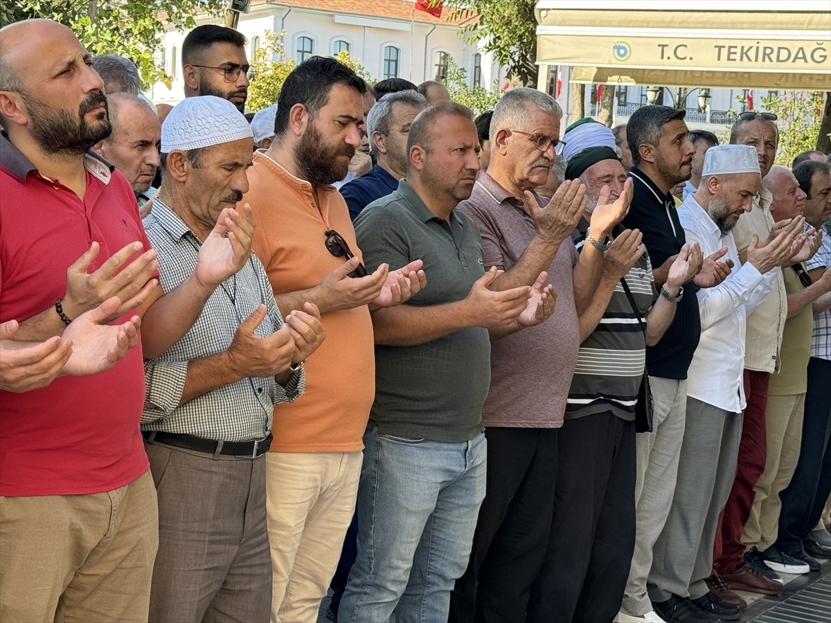 İran'ın başkenti Tahran'da suikasta uğrayan Hamas Siyasi Büro Başkanı İsmail Heniyye için...