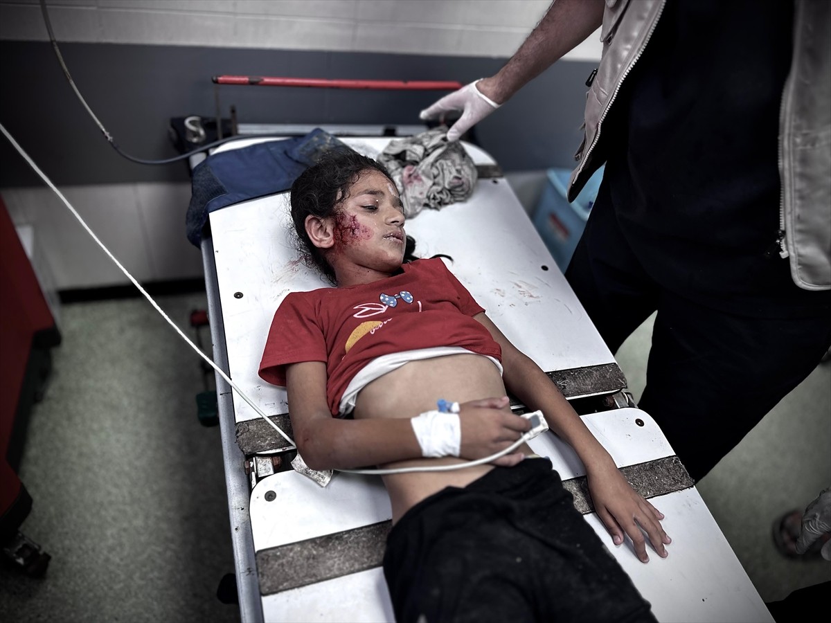 İsrail'in abluka altındaki Gazze Şeridi'ne yönelik saldırıları 290 gündür aralıksız devam ediyor....