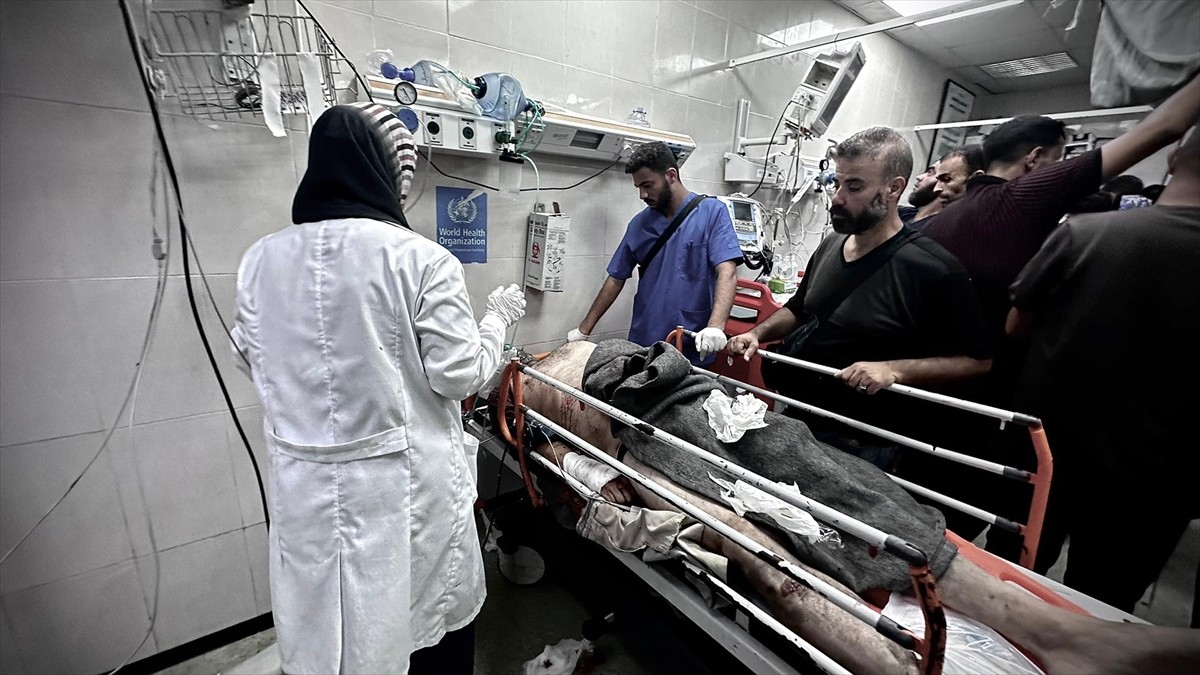 İsrail'in abluka altındaki Gazze Şeridi'ne yönelik saldırıları 290 gündür aralıksız devam ediyor....