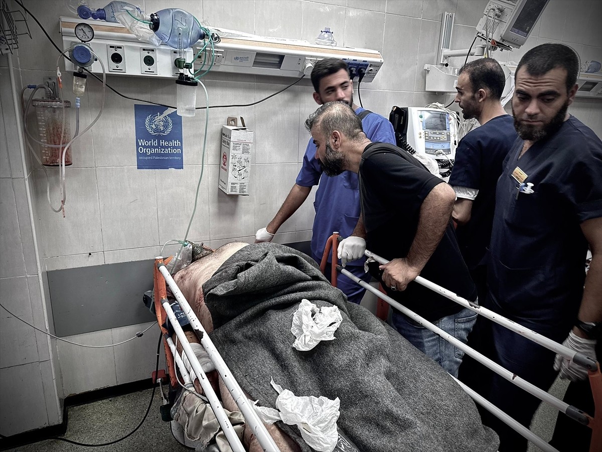 İsrail'in abluka altındaki Gazze Şeridi'ne yönelik saldırıları 290 gündür aralıksız devam ediyor....