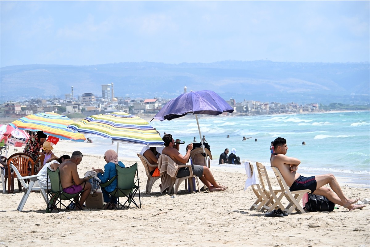 İsrail'in Lübnan'a yönelik artan saldırı tehdidine rağmen sınırdaki çatışma bölgesine kısa bir...