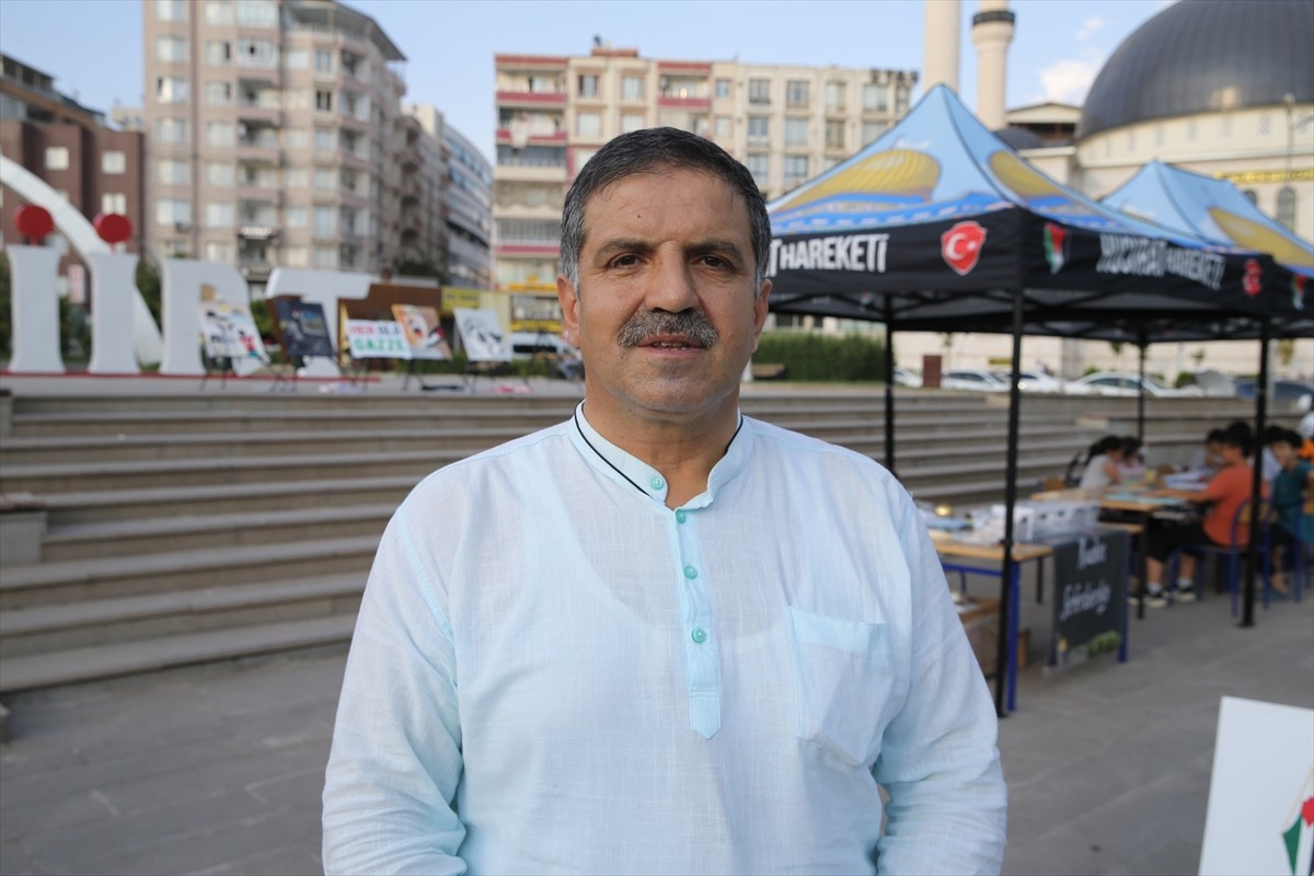 İstanbul'dan yola çıkan Eyüp Güzel ve kızı Şüheda Güzel, İsrail'in Gazze'ye yönelik saldırılarına...