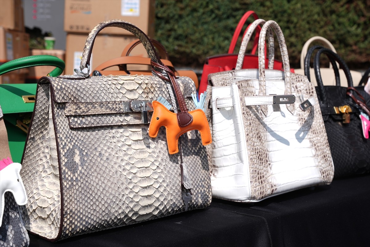 İstanbul Kaçakçılık Suçlarıyla Mücadele Şube Müdürlüğü ekiplerince düzenlenen operasyonda, yurda...