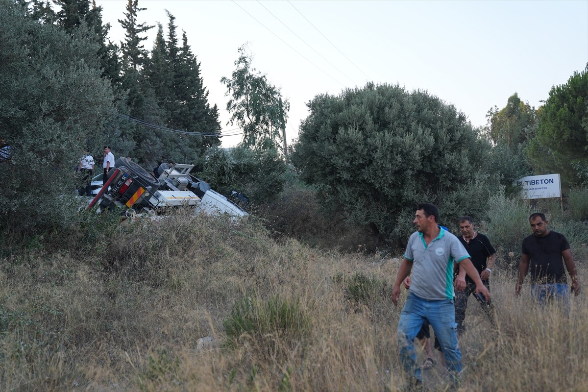 İzmir'in Urla ilçesinin Çeşmealtı Mahallesi'ndeki yerleşim yerlerine yakın ormanlık alanda, henüz...