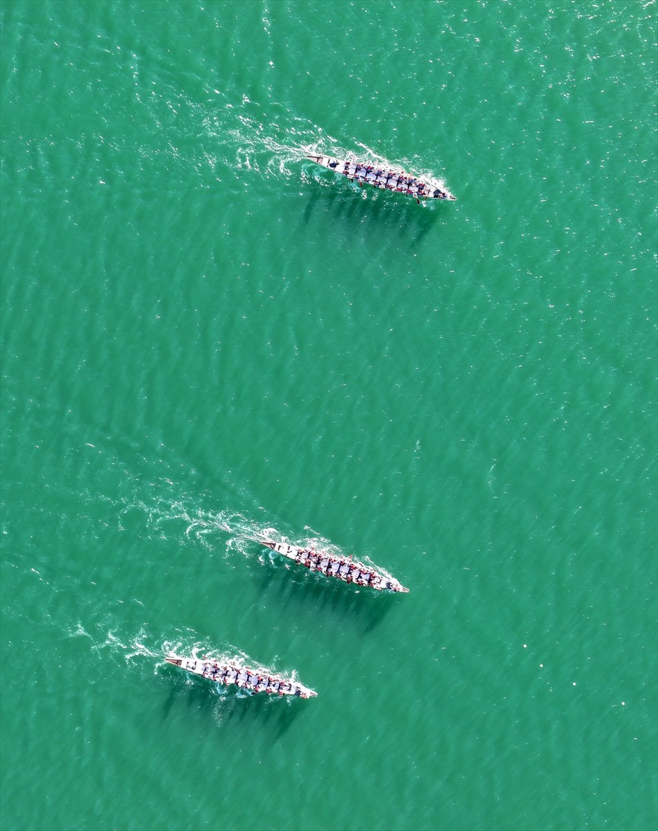Kayseri'de Yamula Baraj Gölü'nde düzenlenen Dragon Festivali sona erdi. Kocasinan Belediyesi ve...
