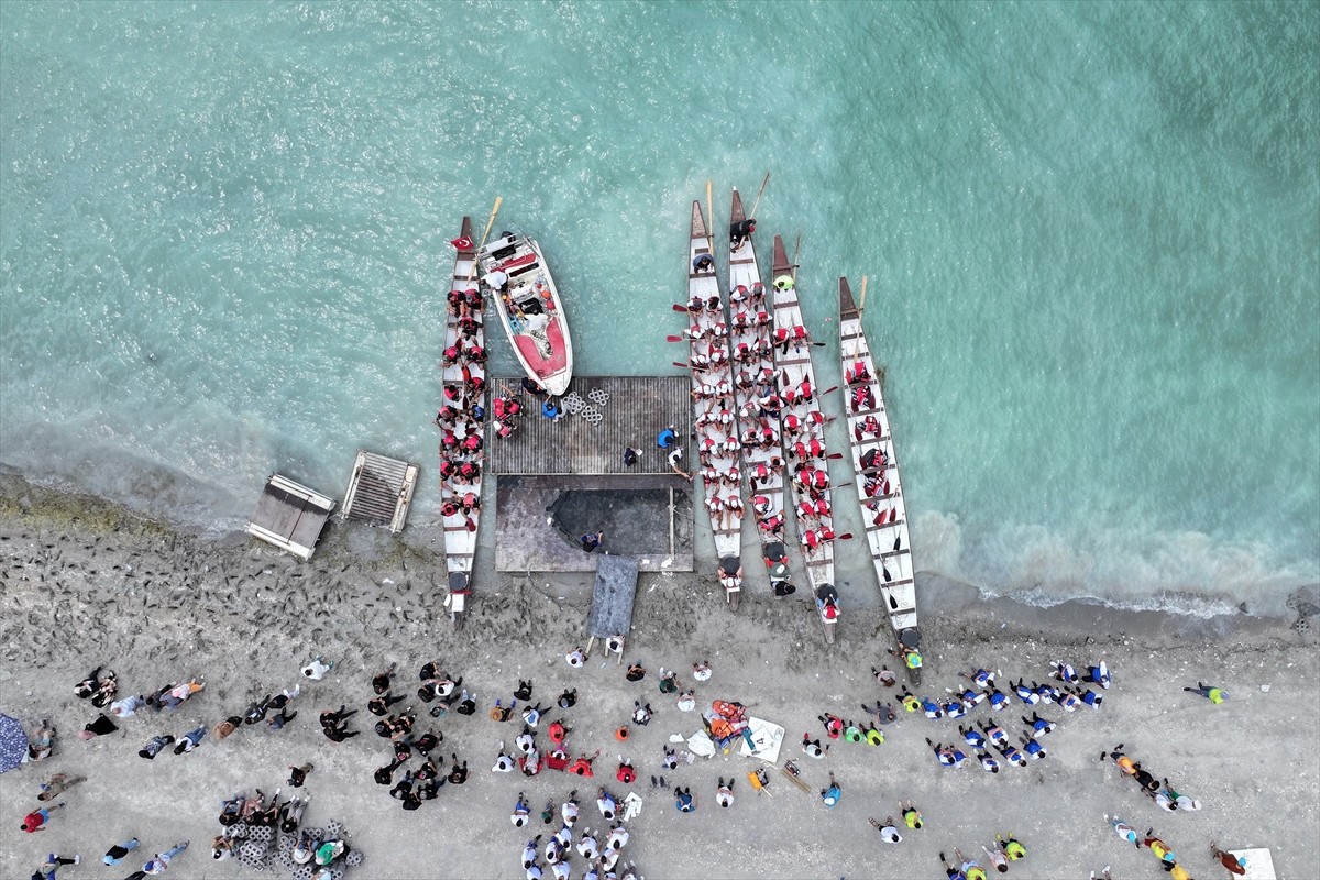Kayseri'de Yamula Barajı gölündeki Dragon Festivali seri yarışlarla başladı. Kocasinan Belediyesi...