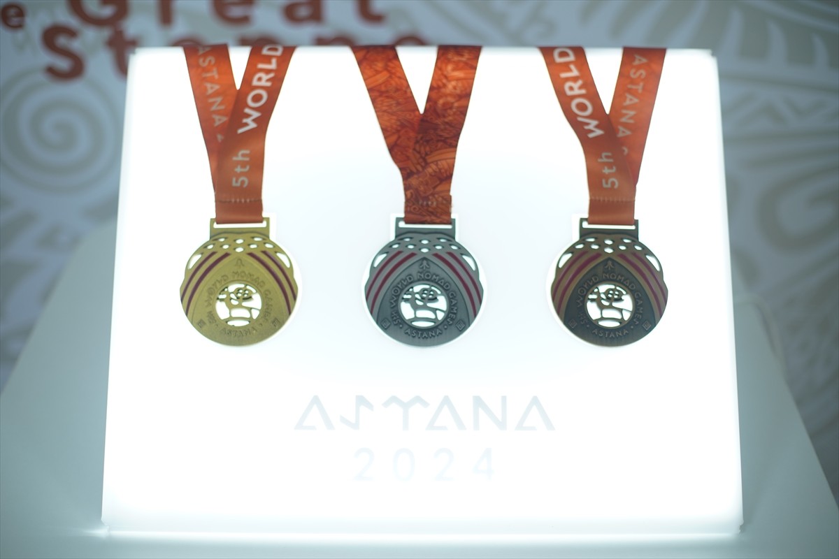 Kazakistan'da 5. Dünya Göçebe Oyunları'nda ilk 3'e giren sporculara verilecek altın, gümüş ve...