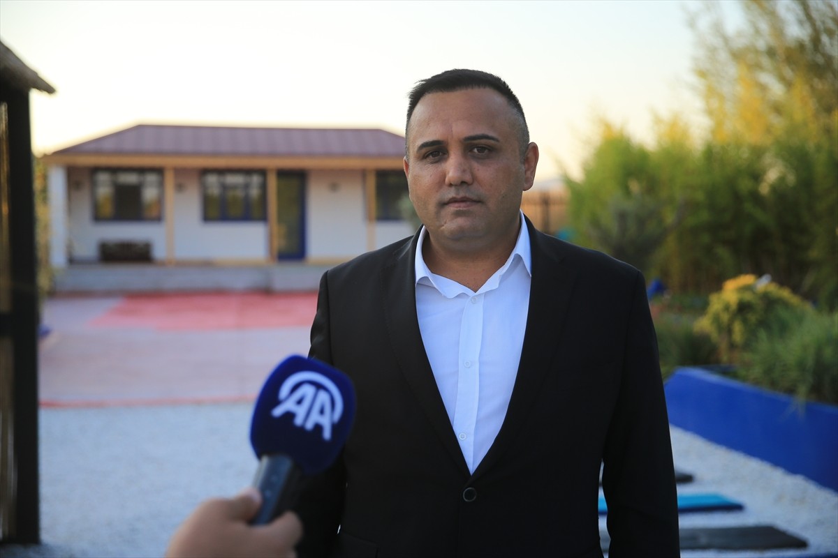 Kırşehir'de iş insanı Ercan Malkoç tarafından yaklaşık 10 dönümlük alanda oluşturulan "Neşet Ertaş...