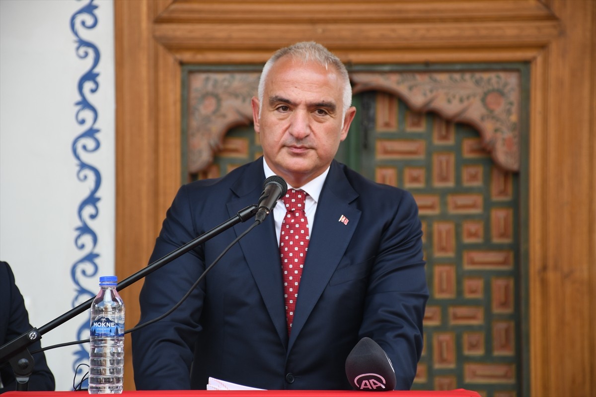 Kültür ve Turizm Bakanı Mehmet Nuri Ersoy (sağda), Kosova'ya günübirlik ziyareti kapsamında...